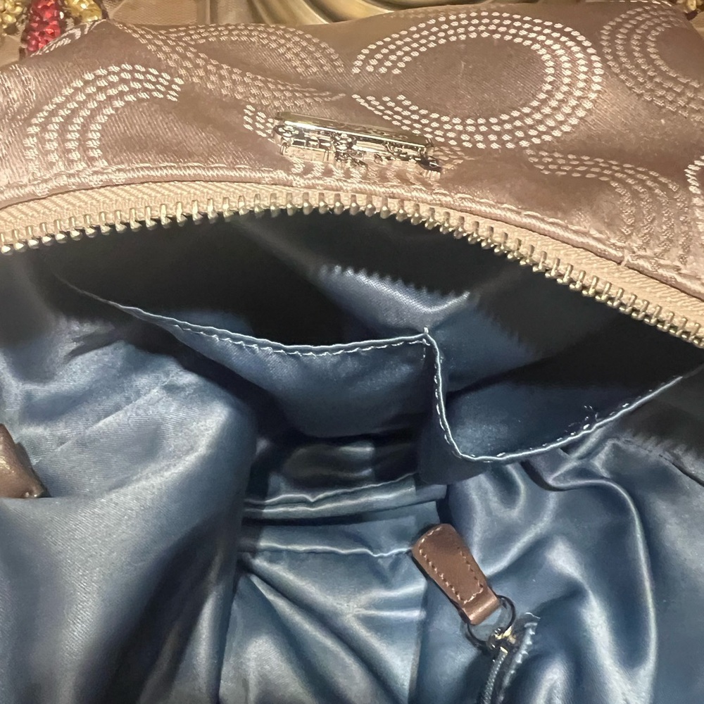 EUC Coach Madison Op Art Shoulder Bag w/charms tan/champagne gold in color - Picture 12 of 15